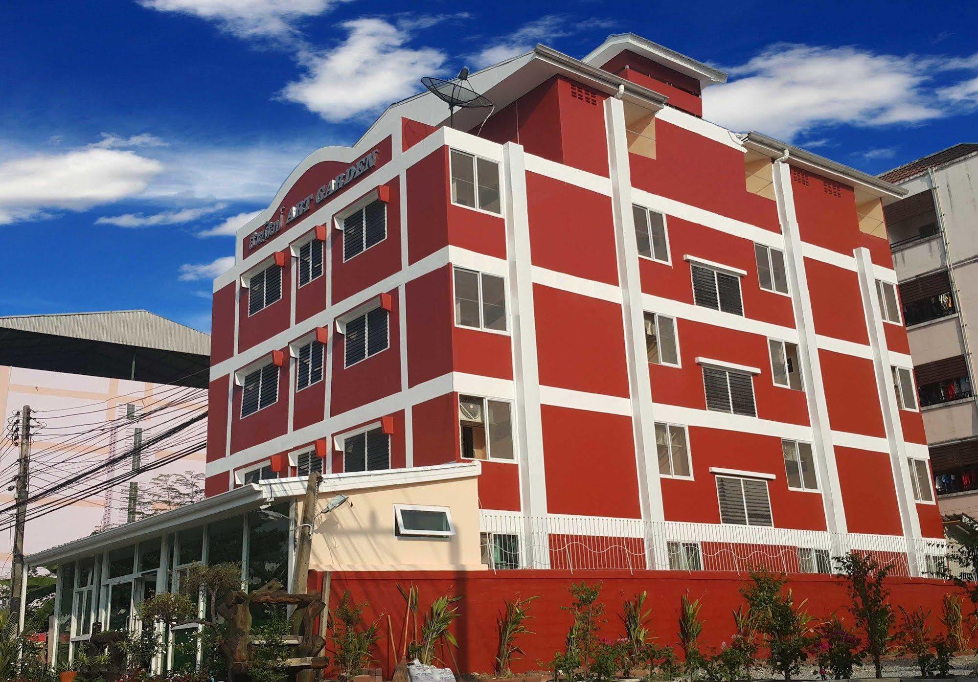 สวนศิลป์ อาร์ต การ์เด้น Aparthotel Ban Lat Krachaeng ภายนอก รูปภาพ